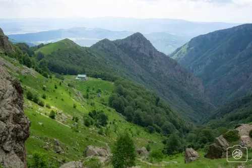 Изглед към хижа Рай