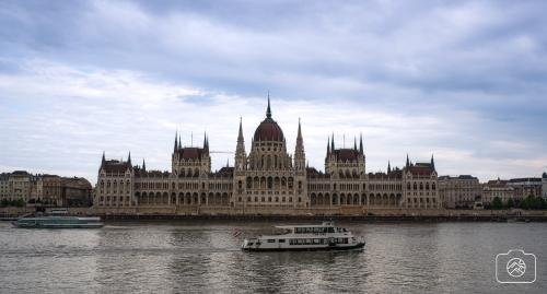 Дневен изглед на Парламента